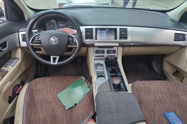 Used Jaguar XF 2012 XF 3.0L V6 London Limited Edition Center Console