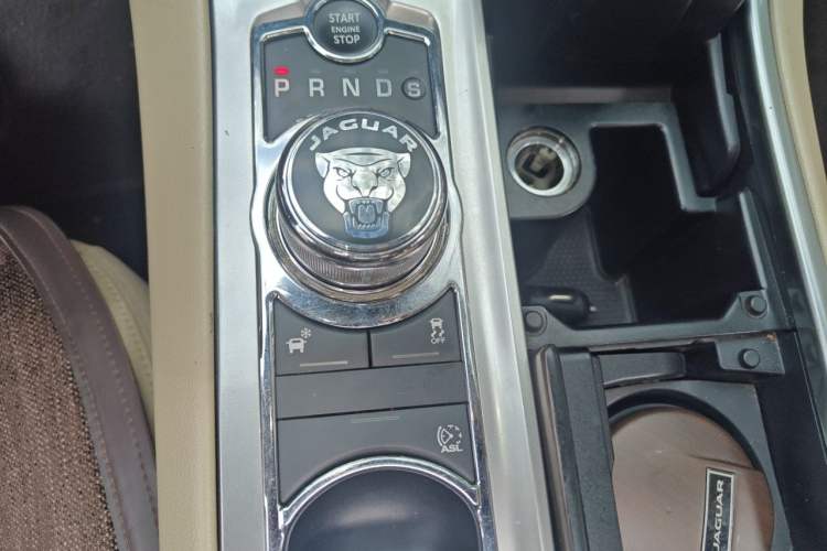 Used Jaguar XF 2012 XF 3.0L V6 London Limited Edition Gear Lever