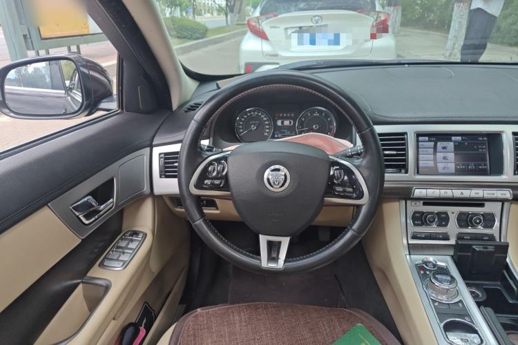 Used Jaguar XF 2012 XF 3.0L V6 London Limited Edition Steering Wheel