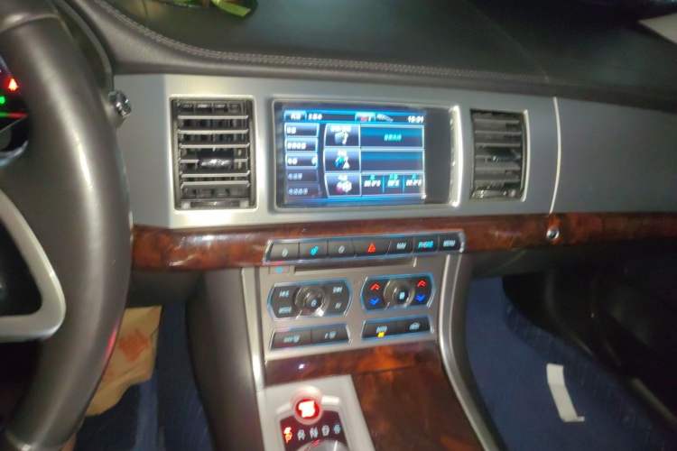 Used Jaguar XF 2012 XF 3.0L V6 Luxury Edition Audio And AC Panel