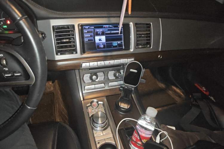 Used Jaguar XF 2012 XF 3.0L V6 London Limited Edition Audio And AC Panel
