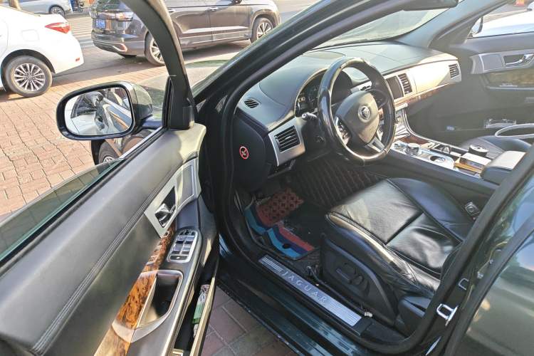 Used Jaguar XF 2012 XF 3.0L V6 Luxury Edition Driver Seat