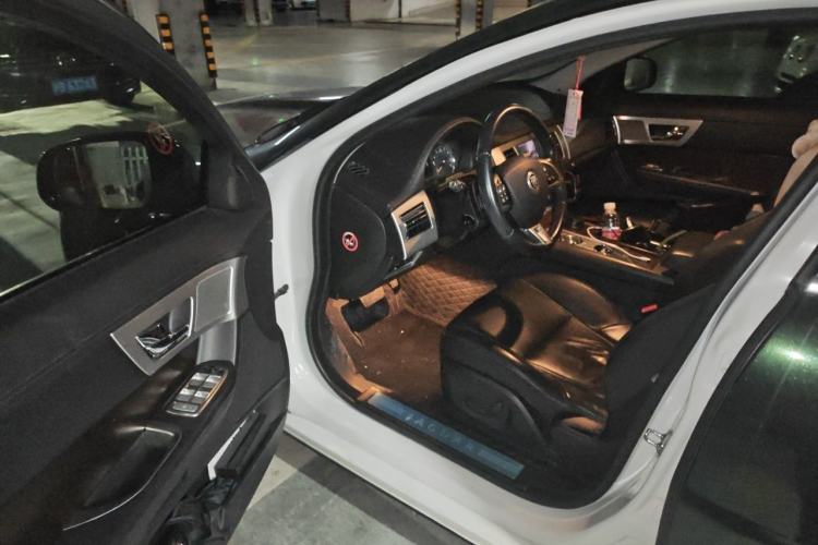 Used Jaguar XF 2012 XF 3.0L V6 London Limited Edition Driver Seat