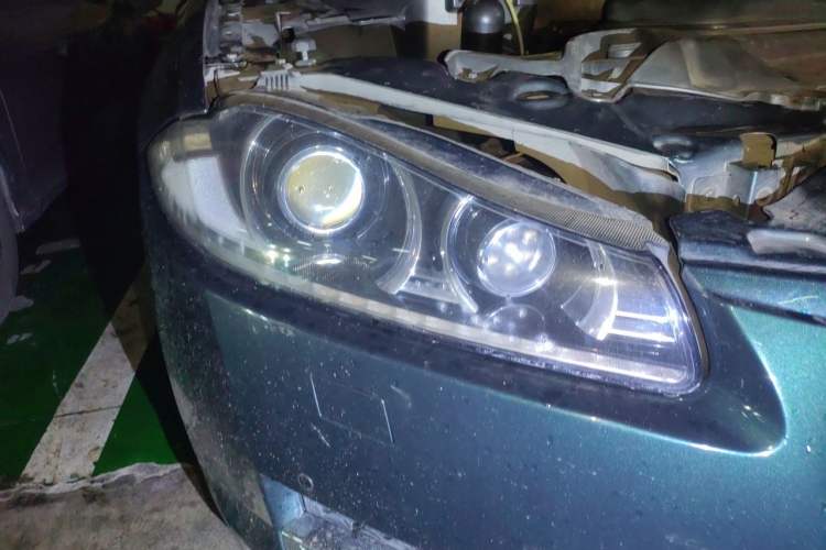 Used Jaguar XF 2012 XF 3.0L V6 Luxury Edition Right Front Headlight