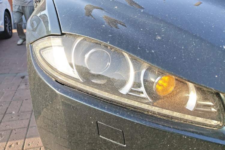 Used Jaguar XF 2012 XF 3.0L V6 Luxury Edition Right Front Headlight