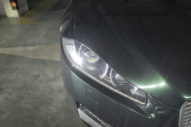 Used Jaguar XF 2012 XF 3.0L V6 London Limited Edition Right Front Headlight