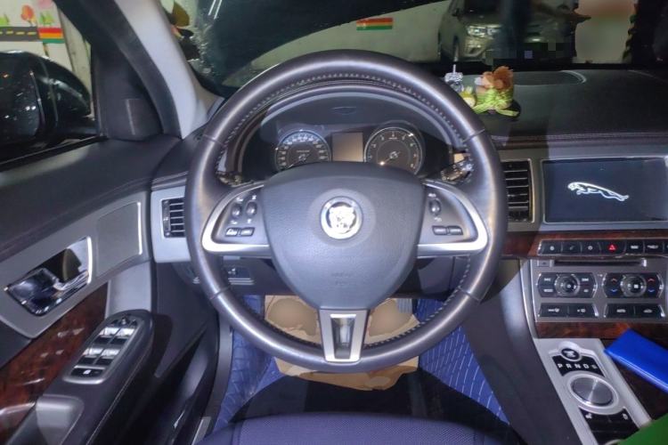 Used Jaguar XF 2012 XF 3.0L V6 Luxury Edition Steering Wheel
