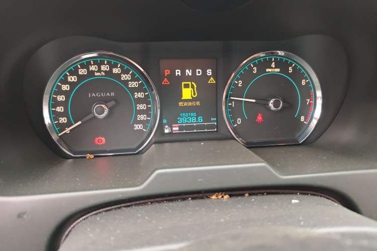 Used Jaguar XF 2012 XF 3.0L V6 Prestige Edition Odometer Close Up