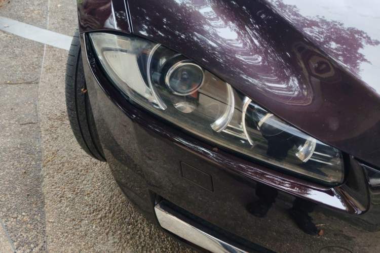 Used Jaguar XF 2012 XF 3.0L V6 Prestige Edition Right Front Headlight