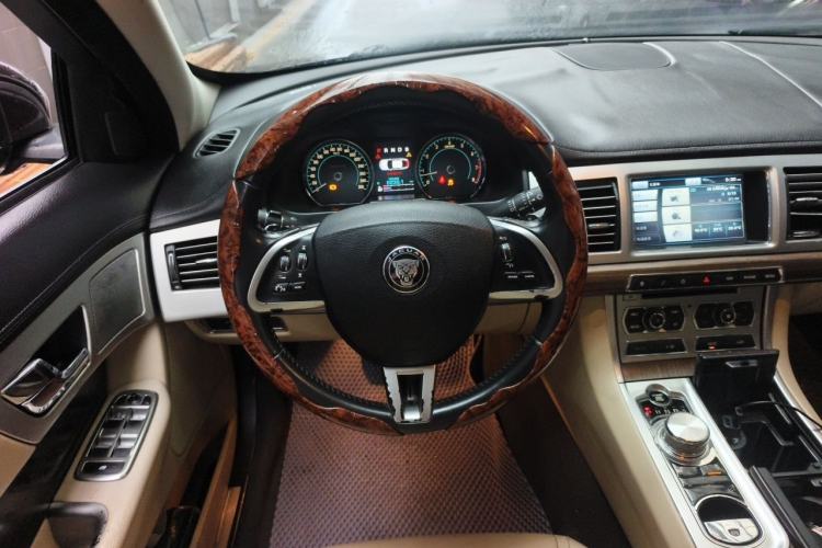 Used Jaguar XF 2012 XF 3.0L V6 Prestige Edition Steering Wheel