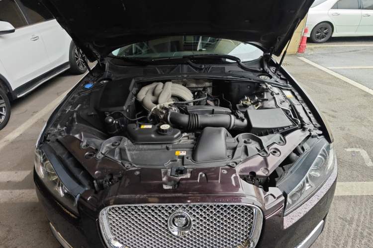 Used Jaguar XF 2012 XF 3.0L V6 Luxury Edition Engine Bay