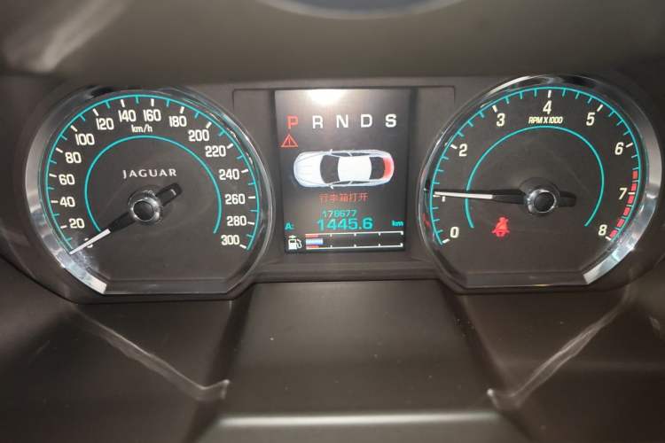 Used Jaguar XF 2012 XF 3.0L V6 Luxury Edition Odometer Close Up