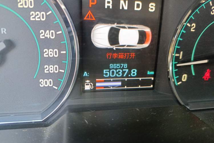 Used Jaguar XF 2012 XF 3.0L V6 Luxury Edition Odometer Close Up