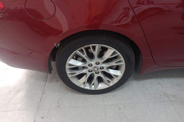 Used Jaguar XF 2012 XF 3.0L V6 Luxury Edition Right Rear Wheel Hub