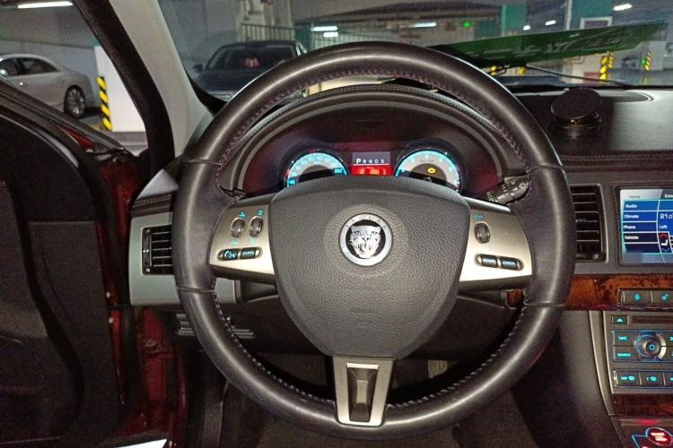 Used Jaguar XF 2012 XF 3.0L V6 Luxury Edition Steering Wheel