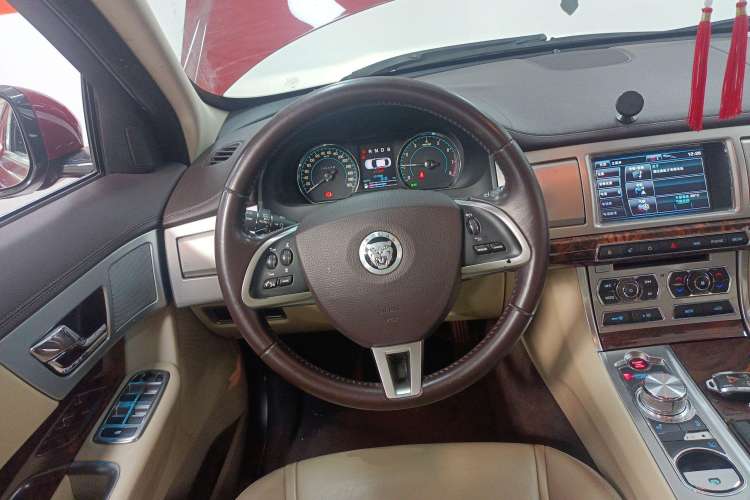 Used Jaguar XF 2012 XF 3.0L V6 Luxury Edition Steering Wheel