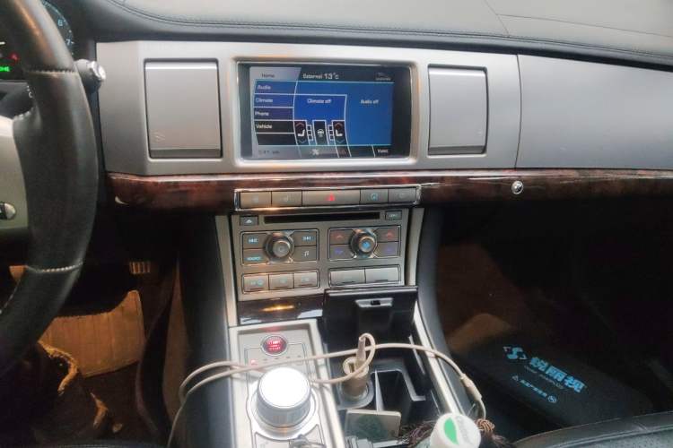 Used Jaguar XF 2012 XF 3.0L V6 Luxury Edition Audio And AC Panel