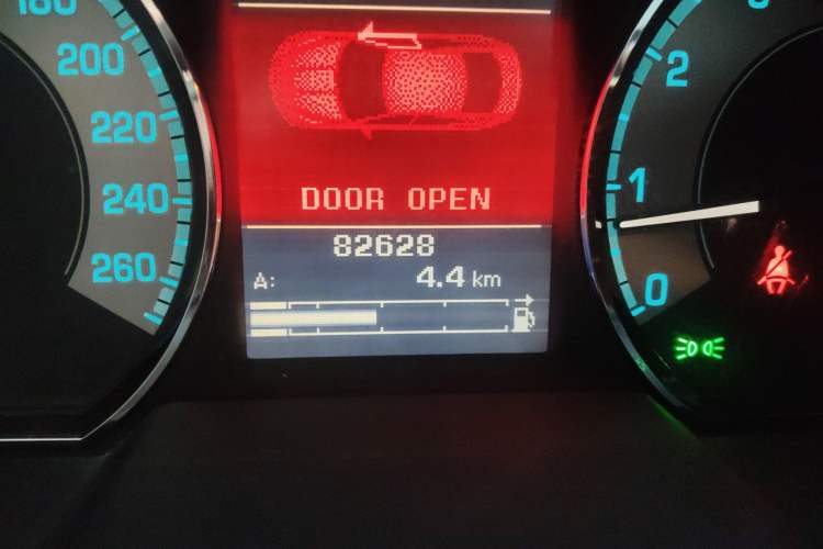 Used Jaguar XF 2012 XF 3.0L V6 Luxury Edition Odometer Close Up