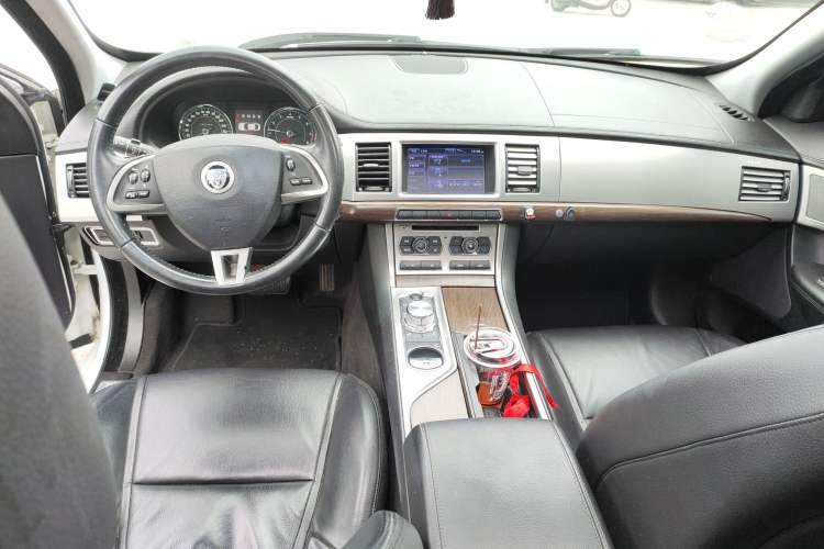 Used Jaguar XF 2012 XF 3.0L V6 London Limited Edition Center Console