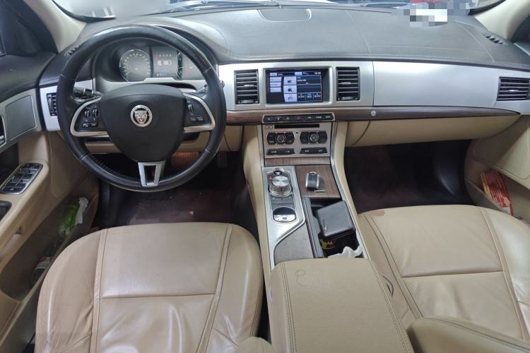 Used Jaguar XF 2012 XF 3.0L V6 London Limited Edition Center Console
