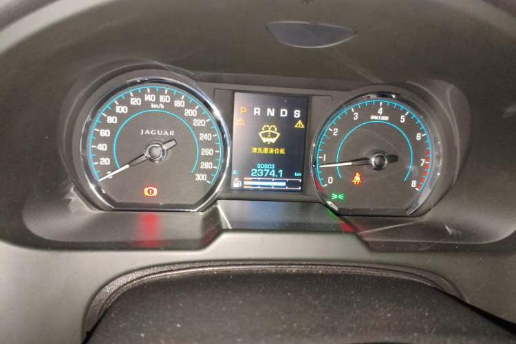 Used Jaguar XF 2012 XF 3.0L V6 Prestige Edition Odometer Close Up