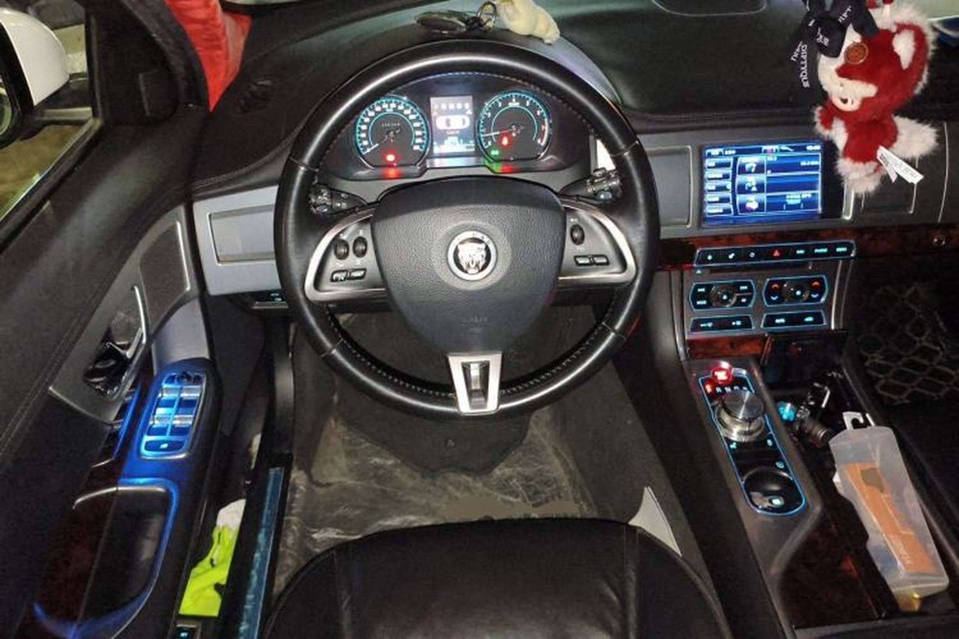 Used Jaguar XF 2012 XF 3.0L V6 Prestige Edition Steering Wheel
