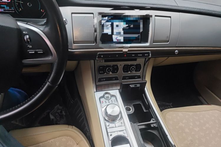 Used Jaguar XF 2013 XF 2.0T Luxury Edition Audio And AC Panel