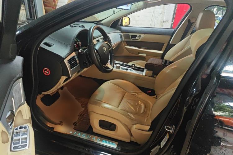 Used Jaguar XF 2013 XF 2.0T Luxury Edition Driver Seat