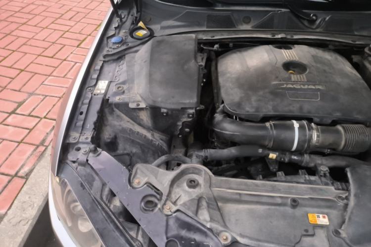 Used Jaguar XF 2013 XF 2.0T Luxury Edition Engine Bay Right