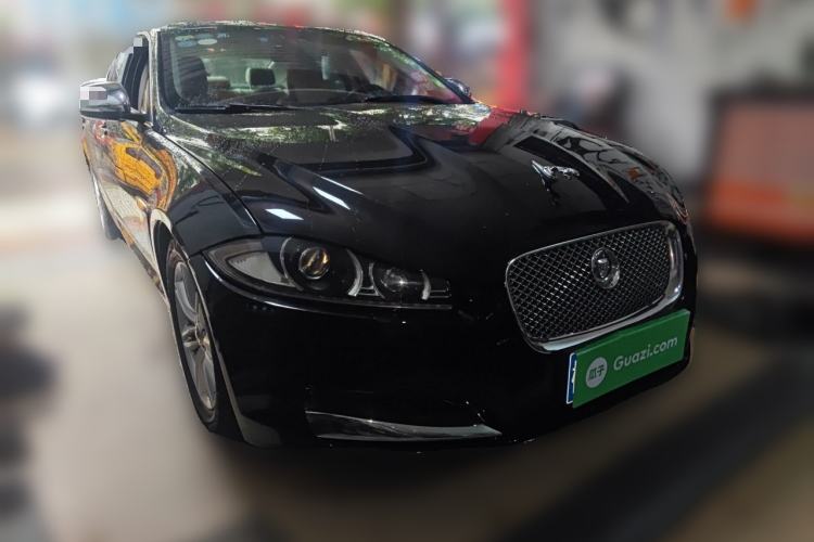 Used Jaguar XF 2013 XF 2.0T Luxury Edition Front Right 45 Deg
