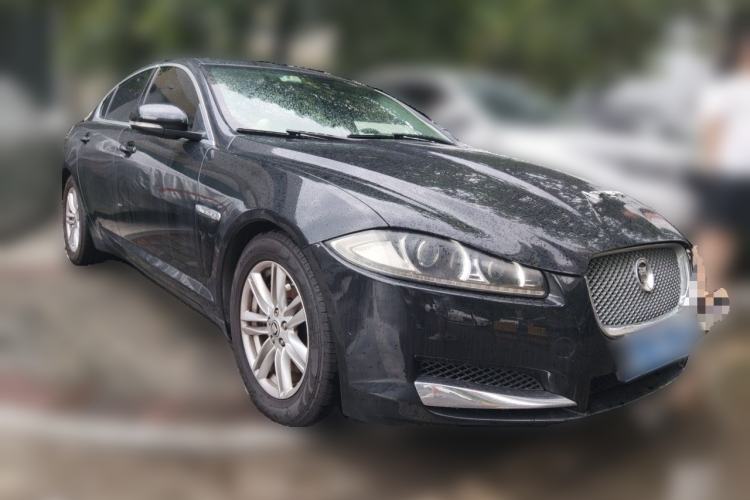 Used Jaguar XF 2013 XF 2.0T Luxury Edition Front Right 45 Deg
