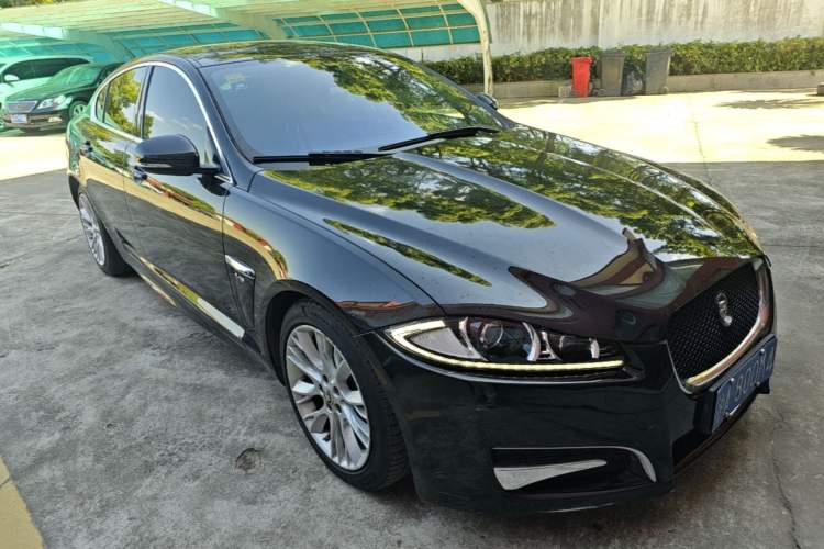 Used Jaguar XF 2013 XF 3.0 SC Luxury Edition Front Right 45 Deg