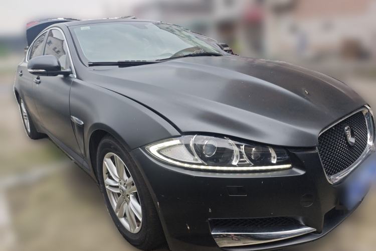 Used Jaguar XF 2013 XF 2.0T Luxury Edition Front Right 45 Deg
