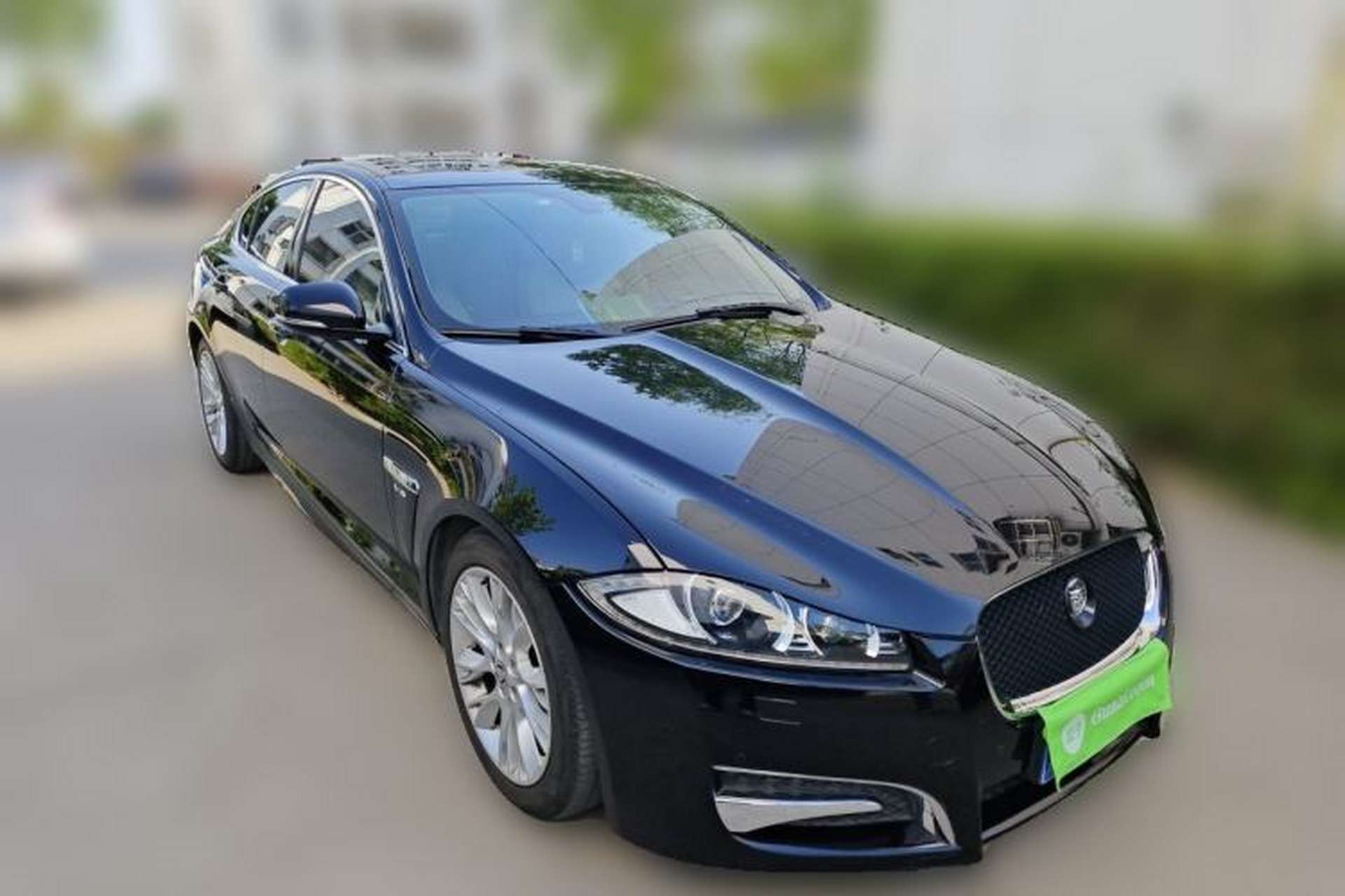 Used Jaguar XF 2013 XF 3.0 SC Luxury Edition Front Right 45 Deg