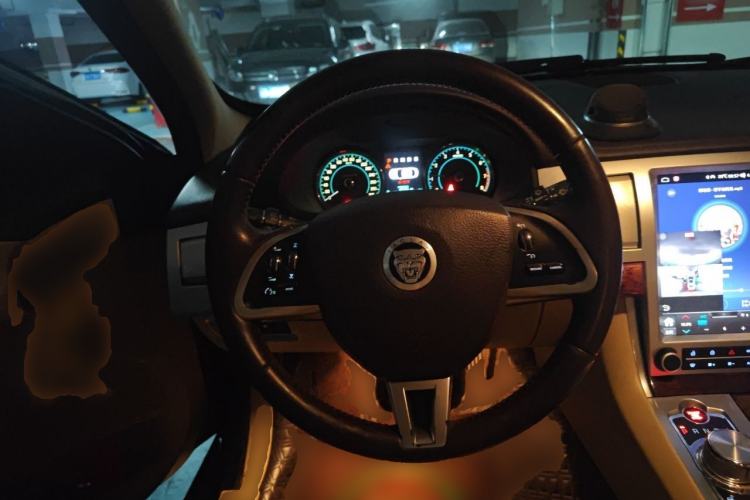 Used Jaguar XF 2013 XF 2.0T Cambridge Limited Edition Steering Wheel