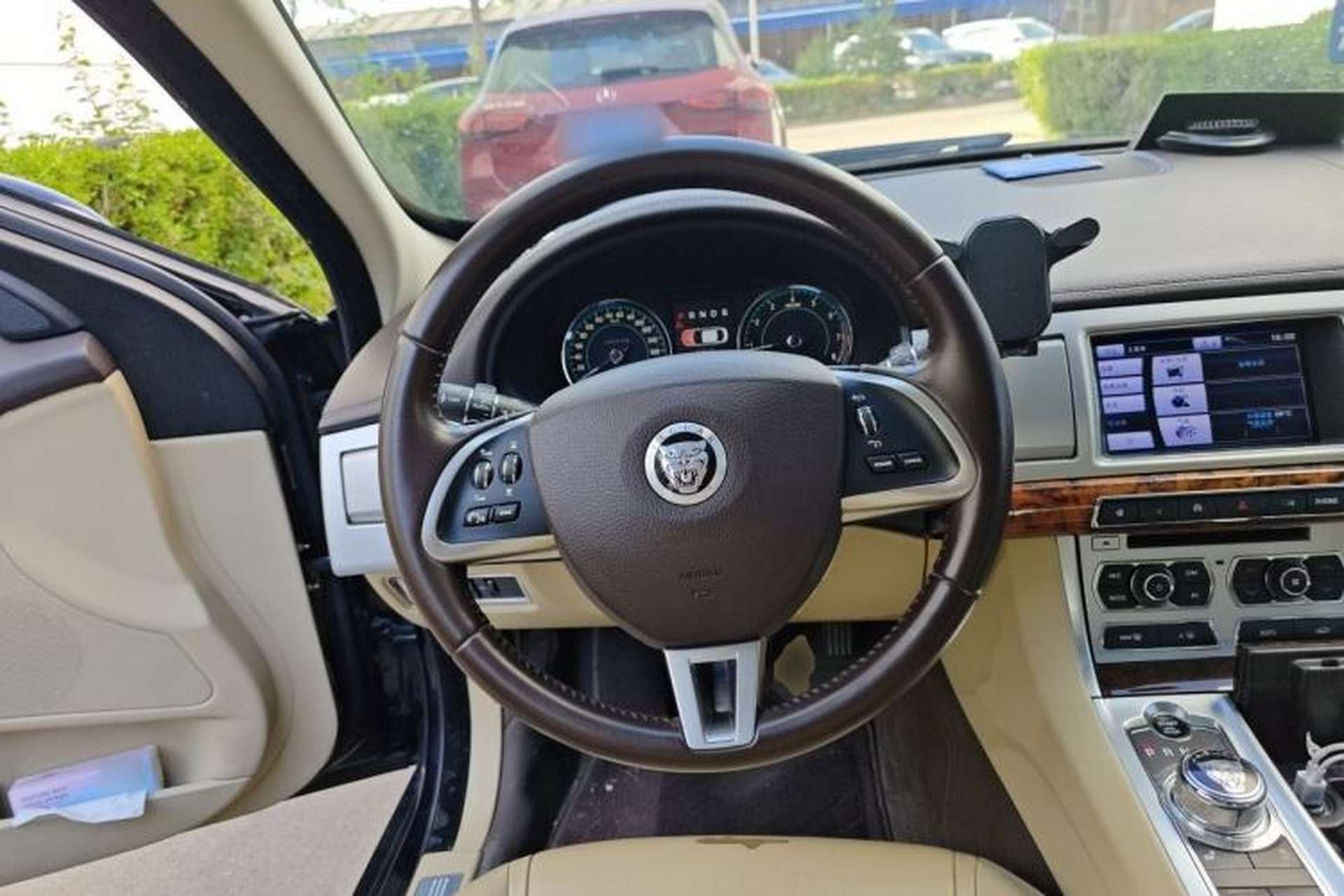 Used Jaguar XF 2013 XF 3.0 SC Luxury Edition Steering Wheel