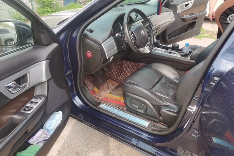Used Jaguar XF 2013 XF 2.0T Luxury Edition Driver Seat