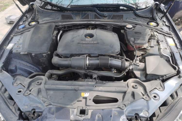Used Jaguar XF 2013 XF 2.0T Luxury Edition Engine Bay