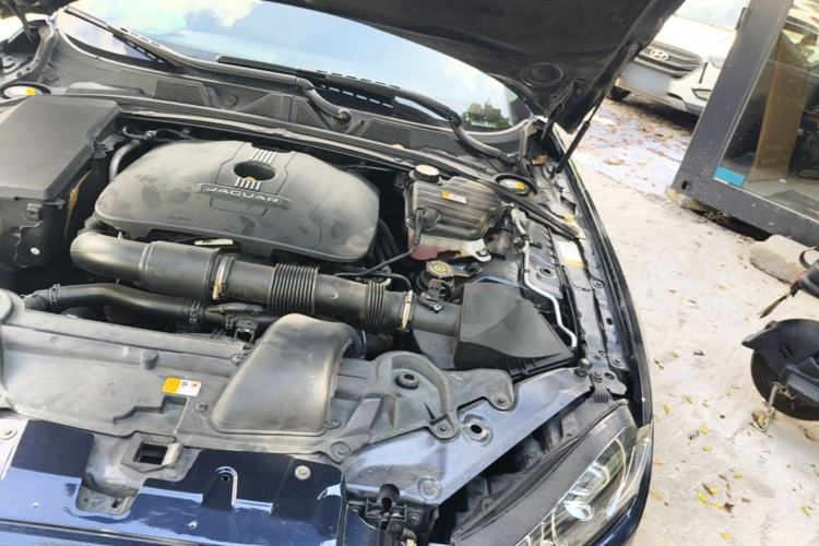 Used Jaguar XF 2013 XF 2.0T Luxury Edition Engine Bay Left