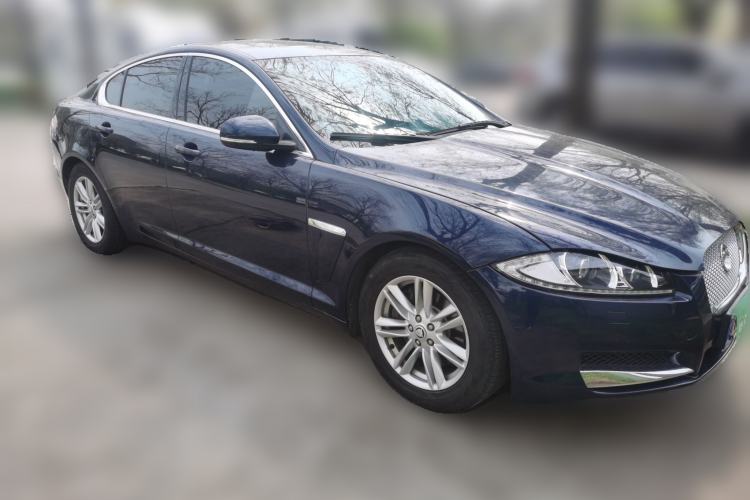 Used Jaguar XF 2013 XF 2.0T Luxury Edition Front Right 45 Deg