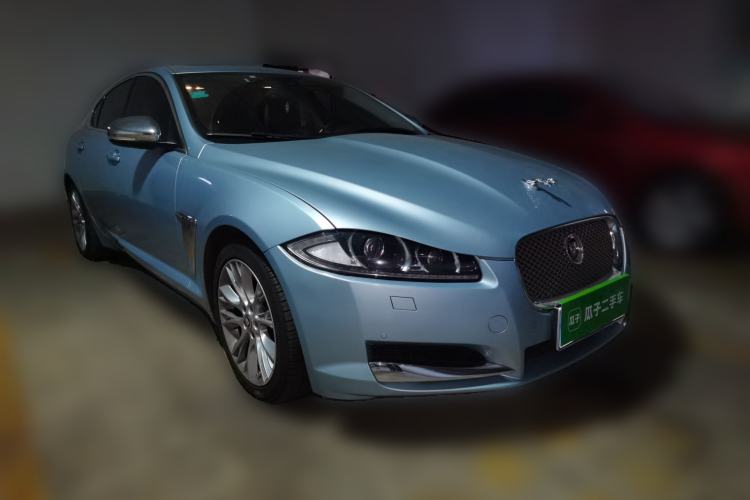 Used Jaguar XF 2013 XF 2.0T Luxury Edition Front Right 45 Deg