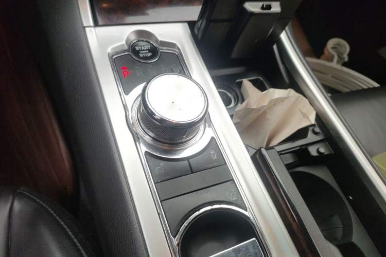 Used Jaguar XF 2013 XF 2.0T Luxury Edition Gear Lever