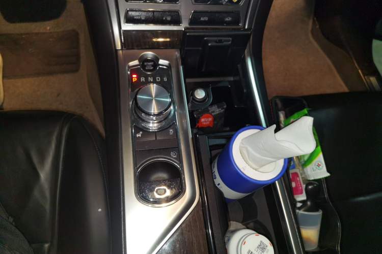 Used Jaguar XF 2013 XF 2.0T Luxury Edition Gear Lever