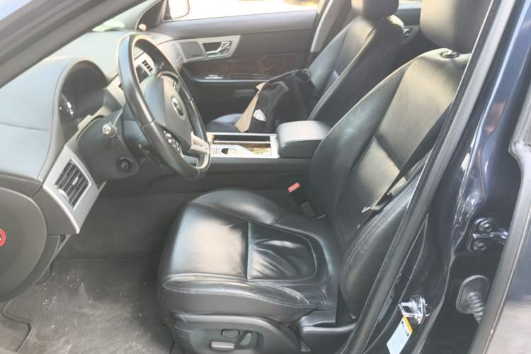 Used Jaguar XF 2013 XF 2.0T Luxury Edition Left Front Seat