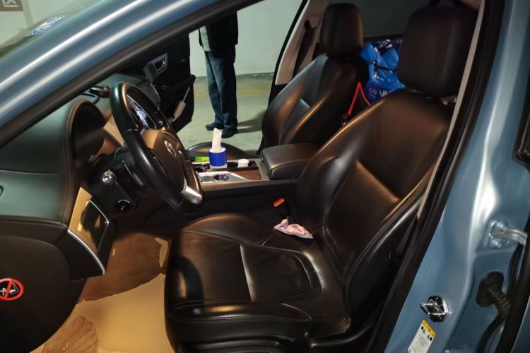 Used Jaguar XF 2013 XF 2.0T Luxury Edition Left Front Seat