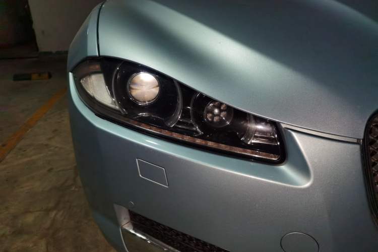 Used Jaguar XF 2013 XF 2.0T Luxury Edition Right Front Headlight