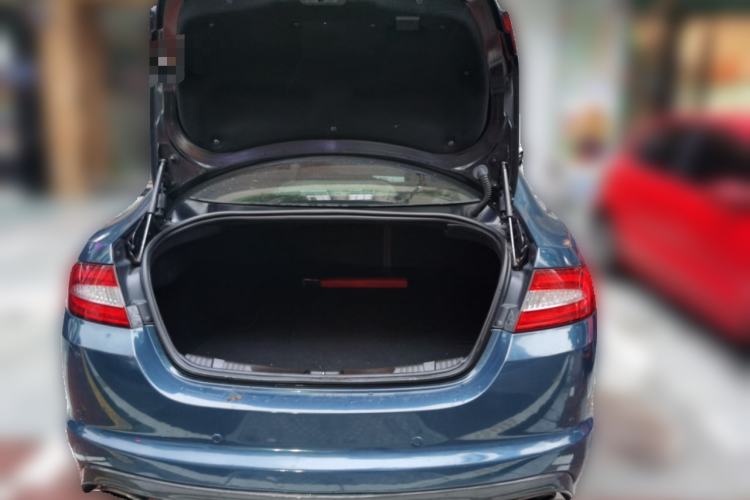 Used Jaguar XF 2013 XF 2.0T Luxury Edition Trunk