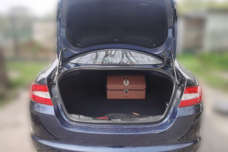 Used Jaguar XF 2013 XF 2.0T Luxury Edition Trunk