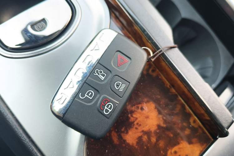 Used Jaguar XF 2013 XF 2.0T Luxury Edition Vehicle Key
