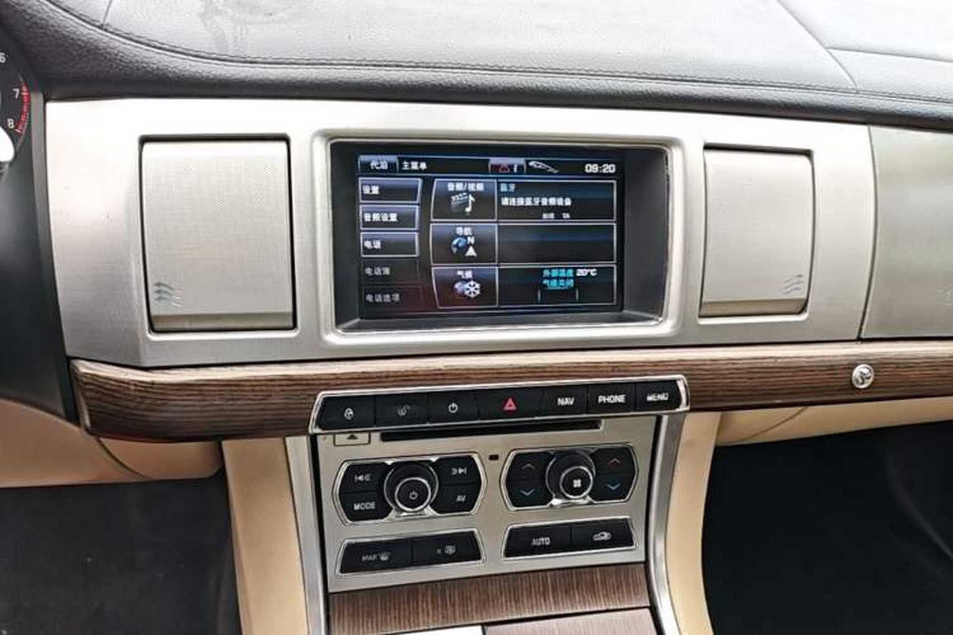 Used Jaguar XF 2013 XF 2.0T Luxury Edition Audio And AC Panel